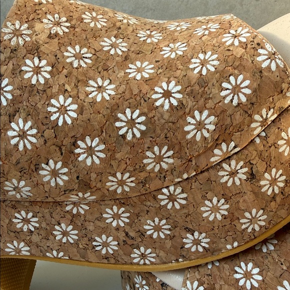 Beach by Matisse Cork Floral Women's Mules (NWOT) - Picture 3 of 6